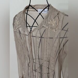 TrueVintage Newport News 90s Mesh Embroidered Bell Sleeve Button-up